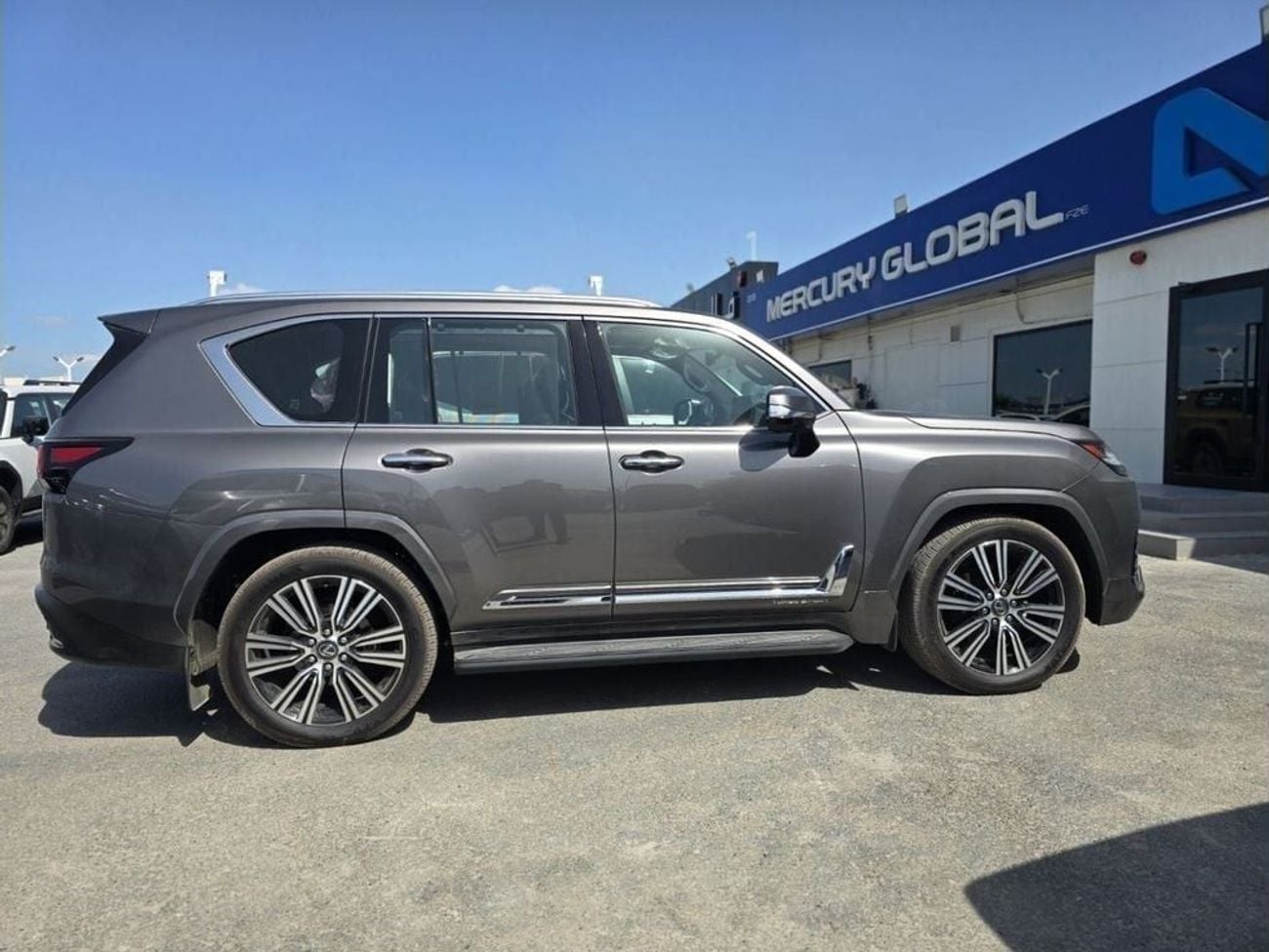 Lexus LX600 3.5 л 2026 г. Серый