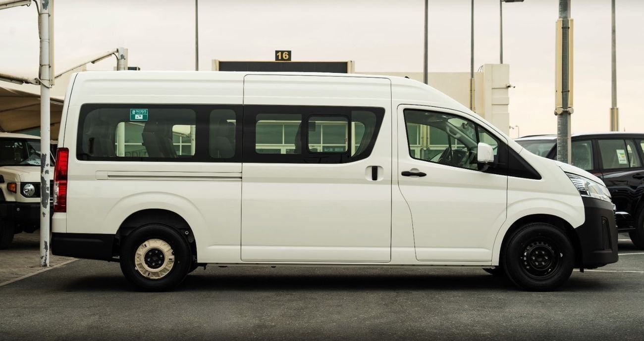 Toyota Hiace 3.5 л 2026 г. Белый