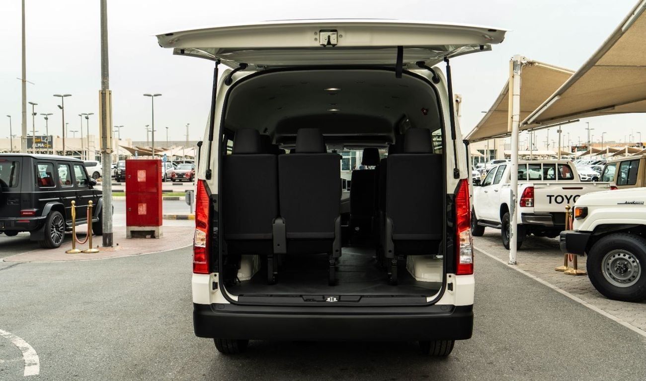 Toyota Hiace 3.5 л 2026 г. Белый