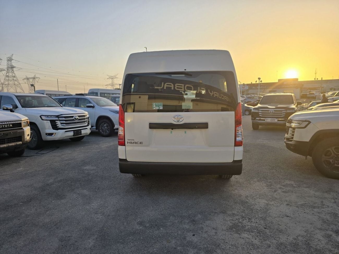Toyota Hiace 3.5 л 2026 г. Белый