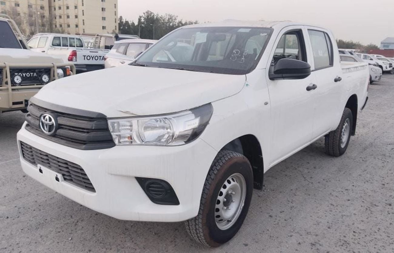 Toyota Hilux 2.4 л 2026 г. Белый