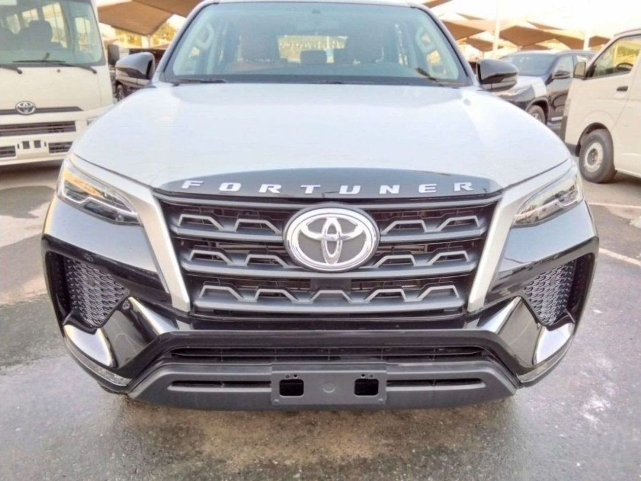 Toyota Fortuner 2.4 л 2025 г. Чёрный