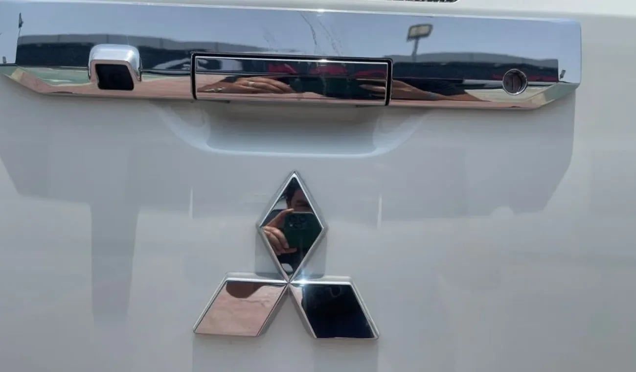 Mitsubishi L200 2.4 л 2026 г. Белый