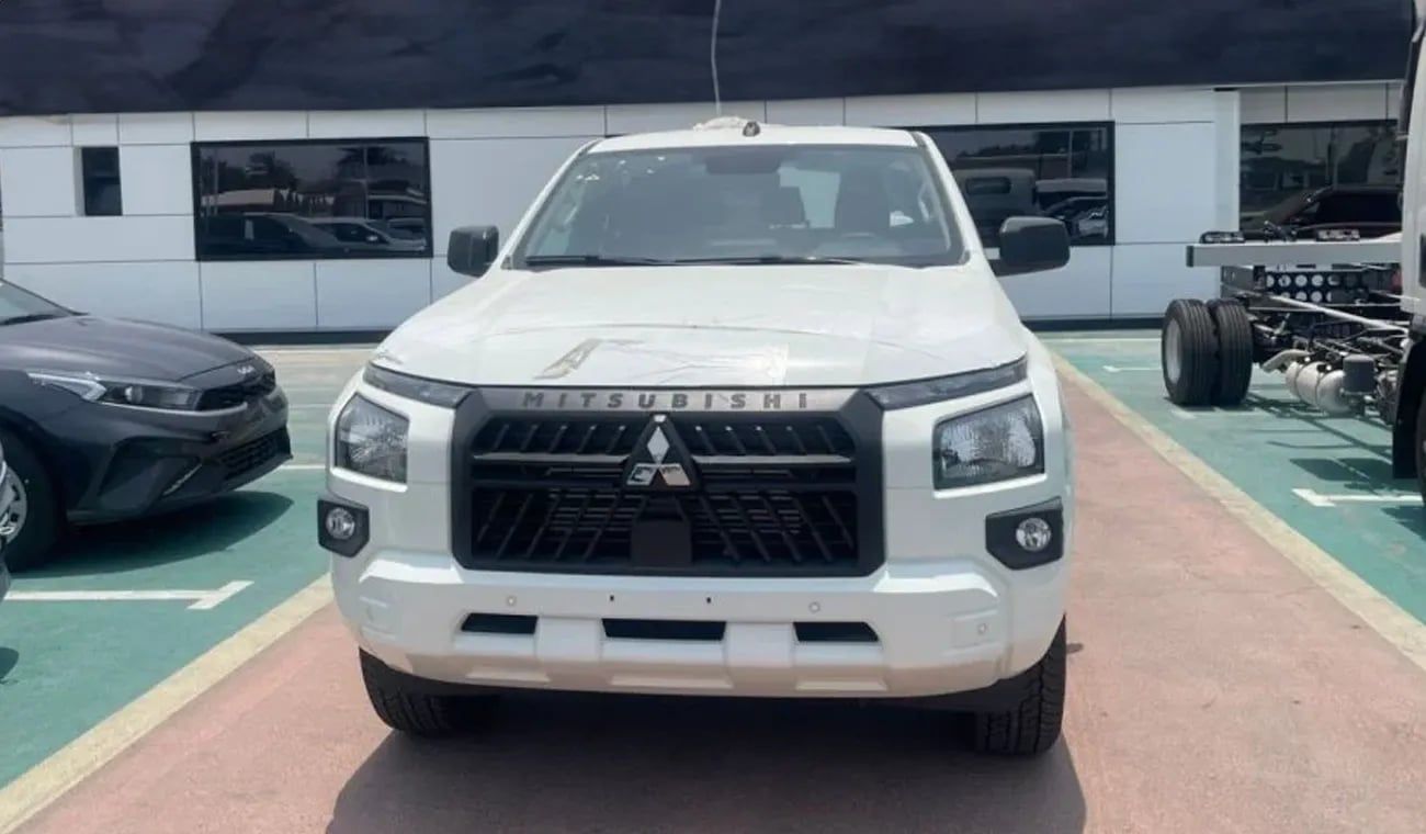 Mitsubishi L200 2.4 л 2026 г. Белый