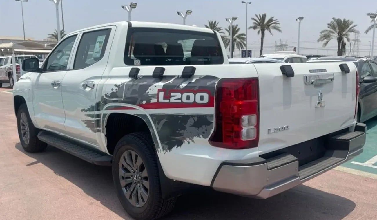 Mitsubishi L200 2.4 л 2026 г. Белый