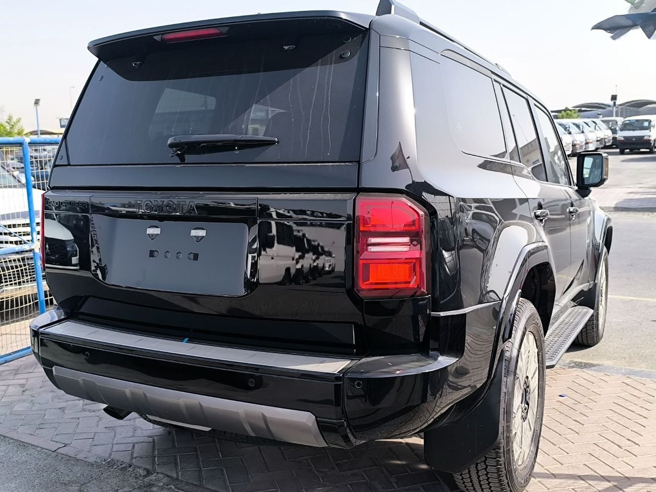 Toyota Prado 2.4 л 2025 г. Чёрный