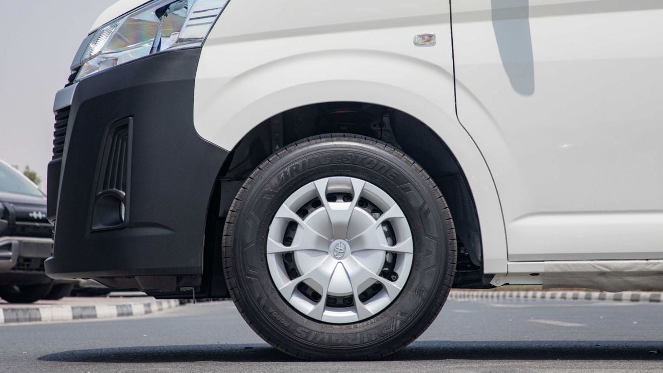 Toyota Hiace 3.5 л 2026 г. Белый