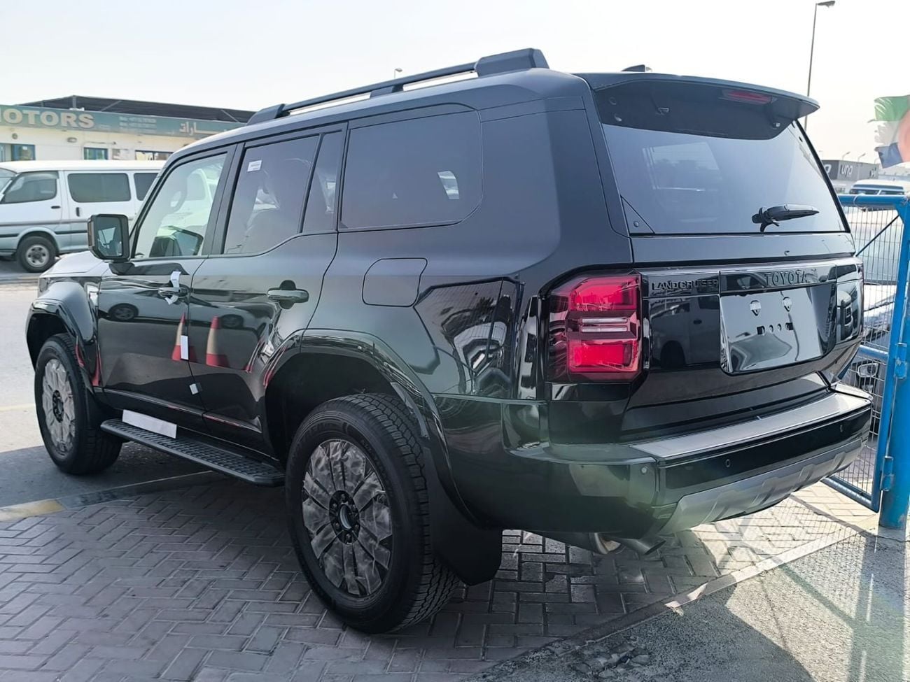 Toyota Prado 2.4 л 2026 г. Чёрный