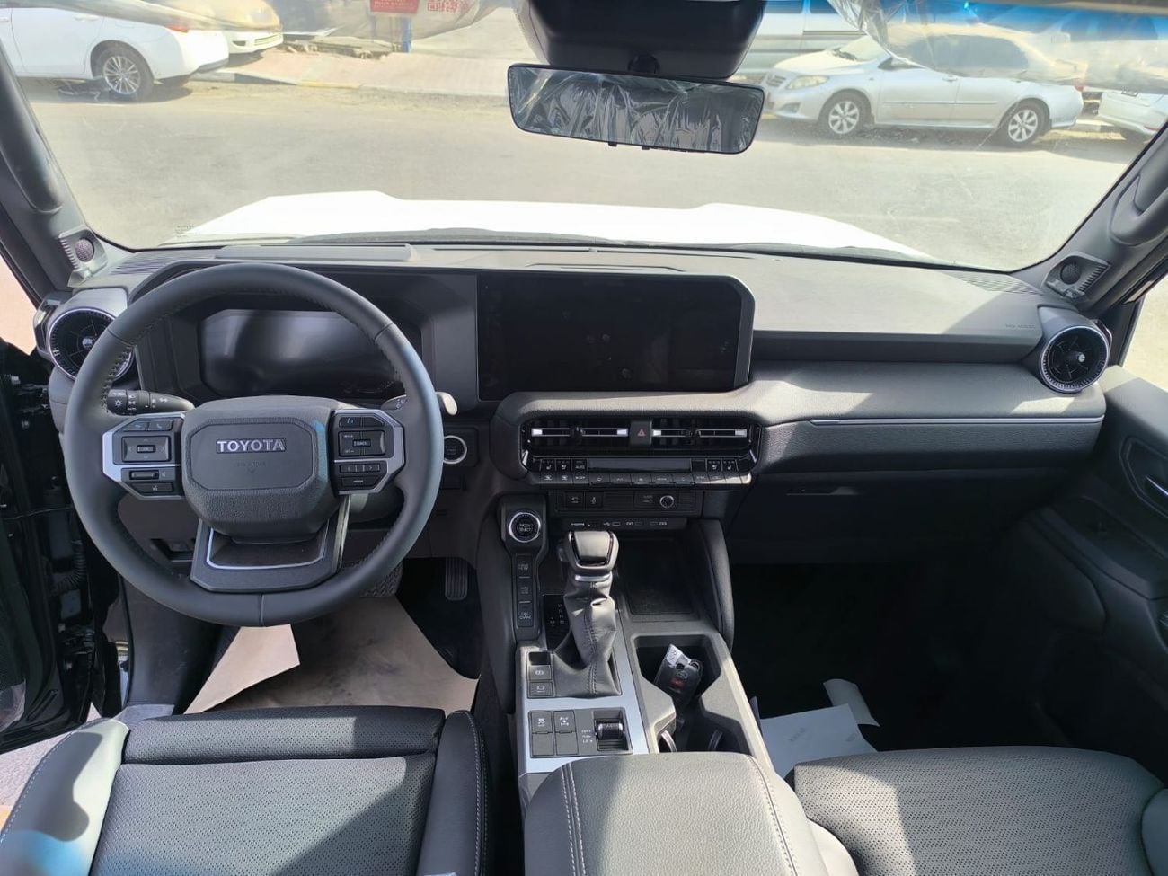Toyota Prado 2.4 л 2026 г. Чёрный