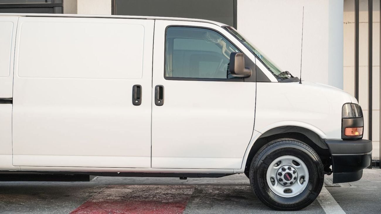Gmc Savanna 6.6 л 2026 г. Белый