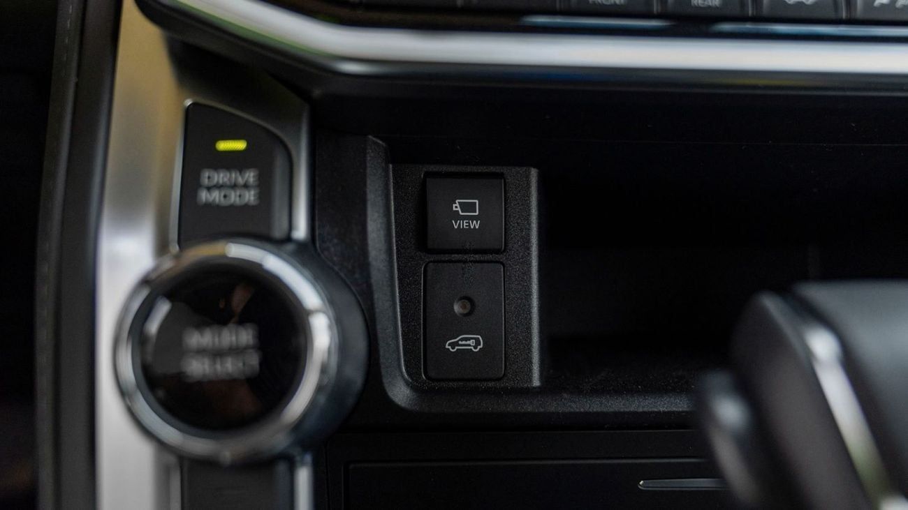 Toyota Land Cruiser 3.5 л 2025 г. Чёрный
