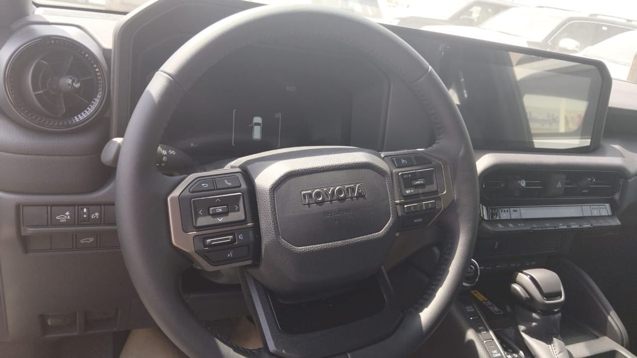 Toyota Prado 2.8 л 2025 г. Чёрный