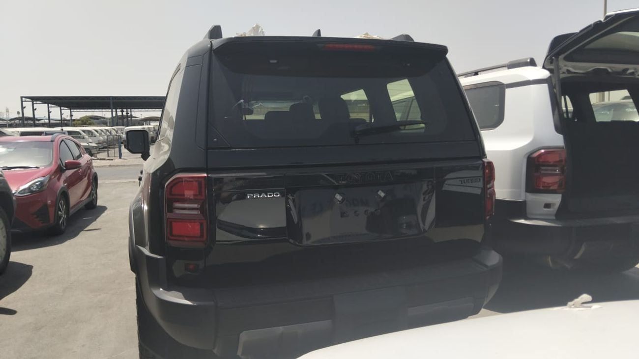 Toyota Prado 2.8 л 2025 г. Чёрный