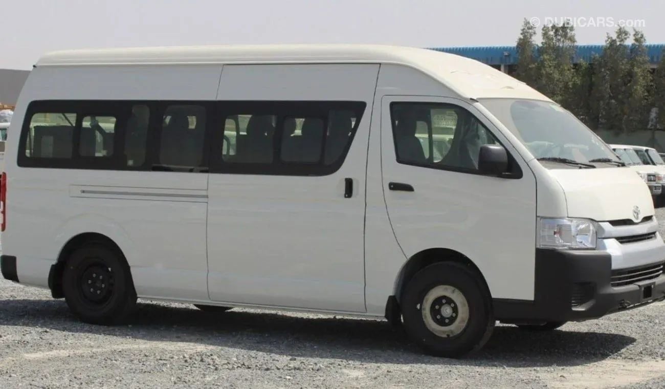 Toyota Hiace 2.5 л 2025 г. Белый