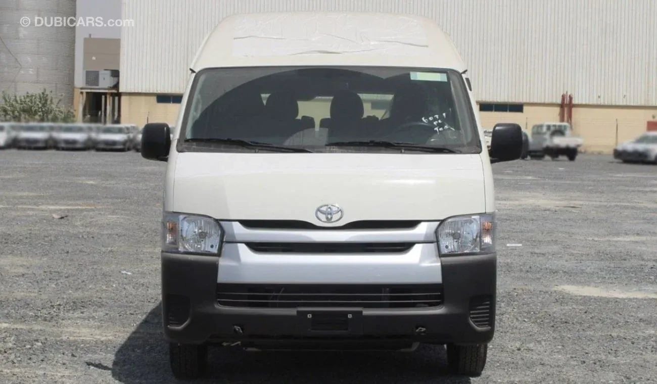 Toyota Hiace 2.5 л 2025 г. Белый