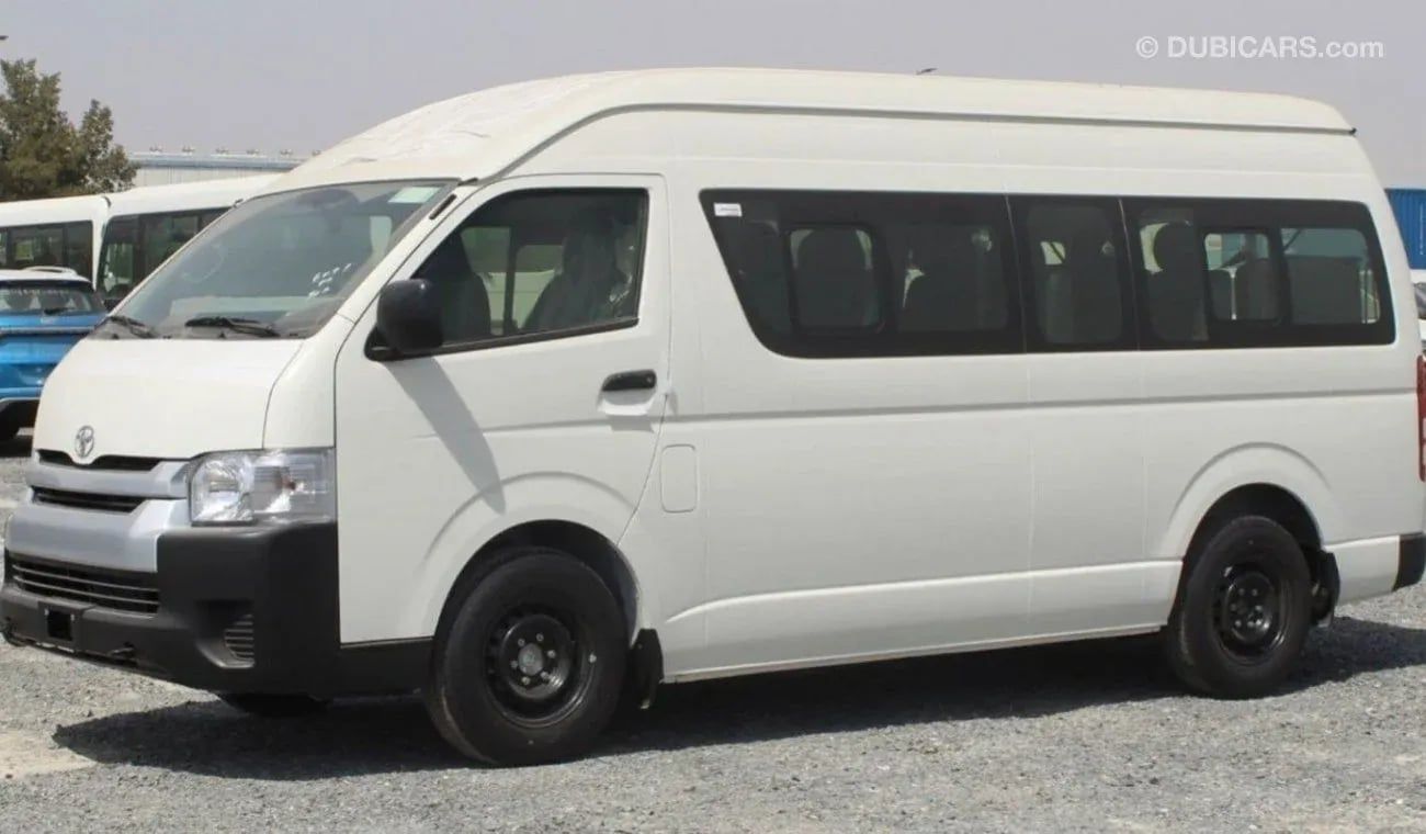 Toyota Hiace 2.5 л 2025 г. Белый