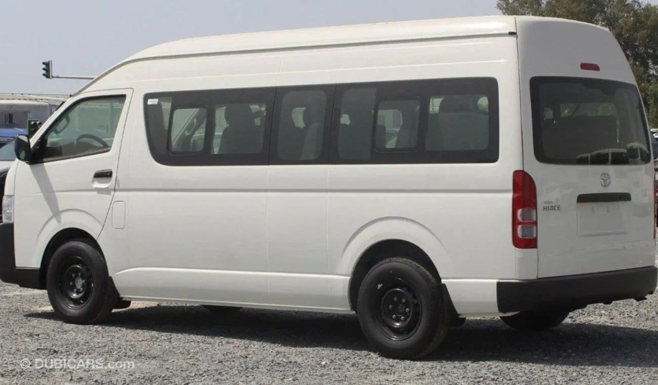 Toyota Hiace 2.5 л 2025 г. Белый