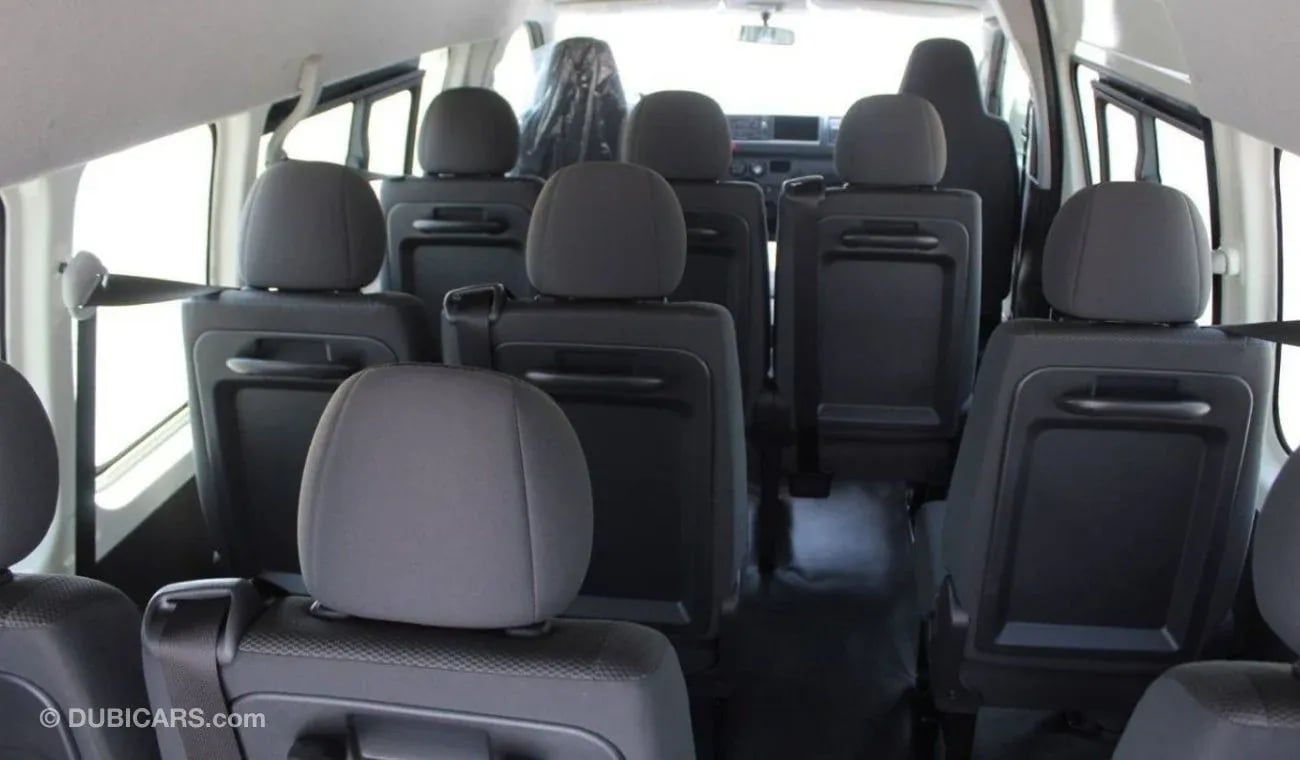 Toyota Hiace 2.5 л 2025 г. Белый