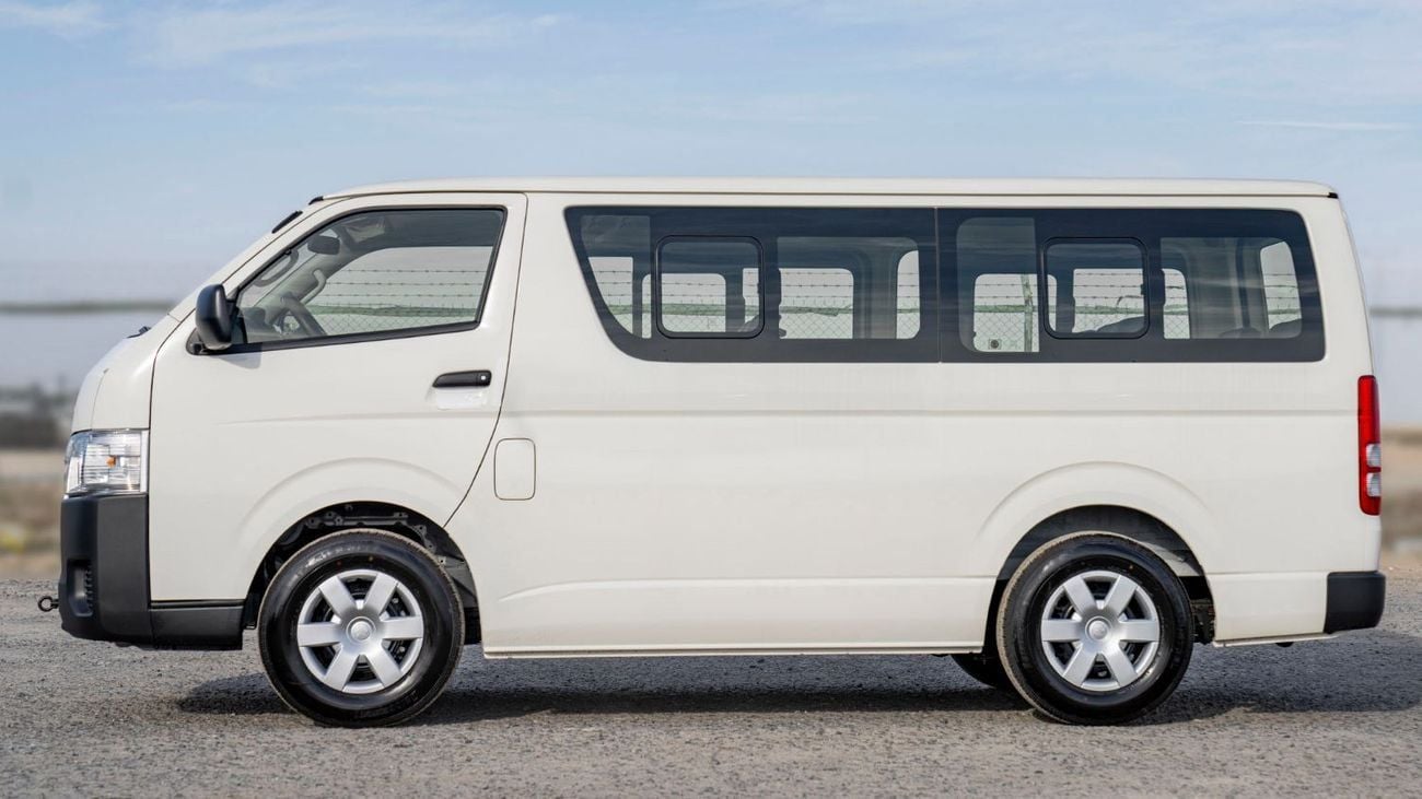 Toyota Hiace 2.7 л 2025 г. Белый