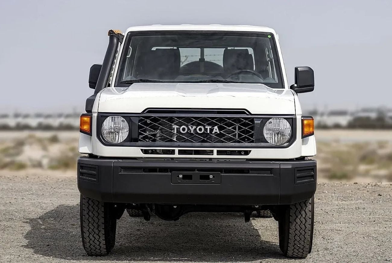 Toyota Land Cruiser 70 4.2 л 2025 г. Белый
