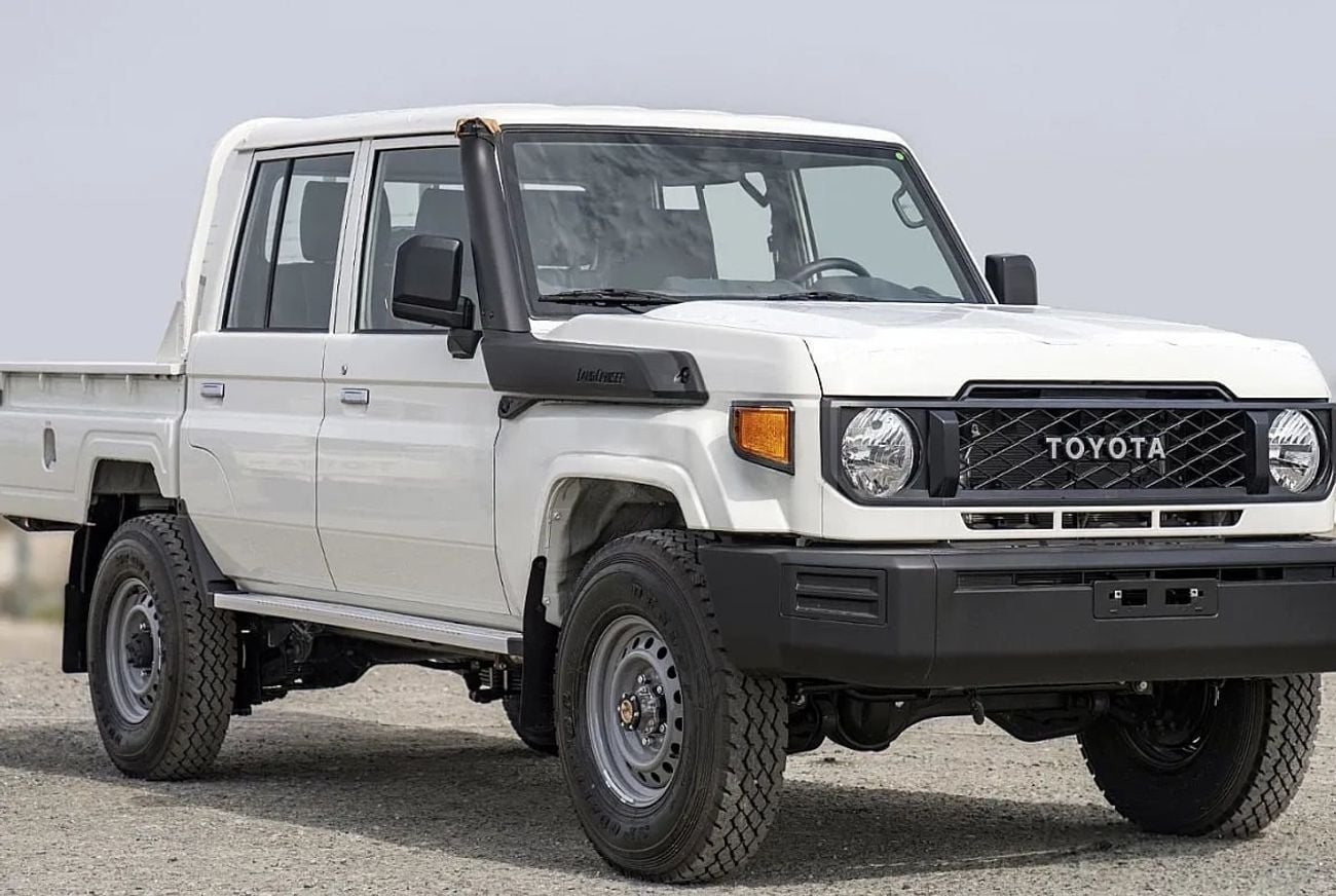 Toyota Land Cruiser 70 4.2 л 2025 г. Белый