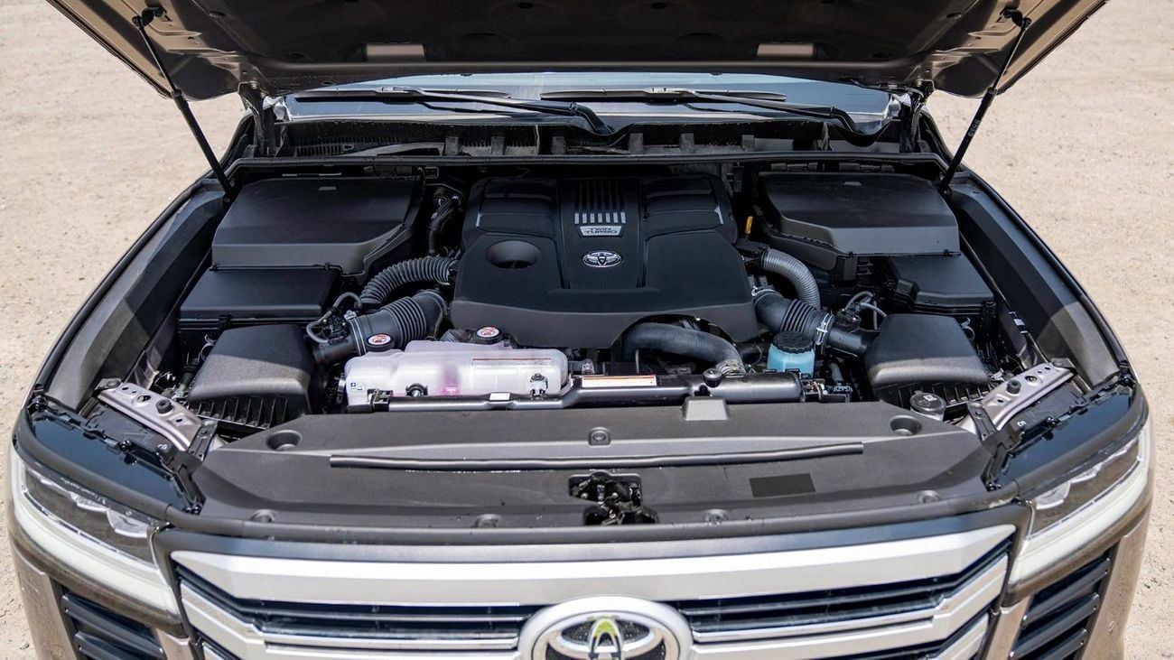 Toyota Land Cruiser 3.5 л 2025 г. Серебристый