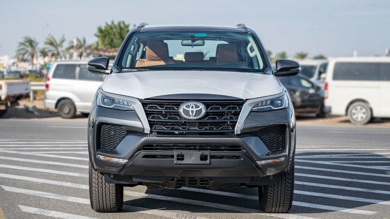 Toyota Fortuner 2.7 л 2026 г. Серый
