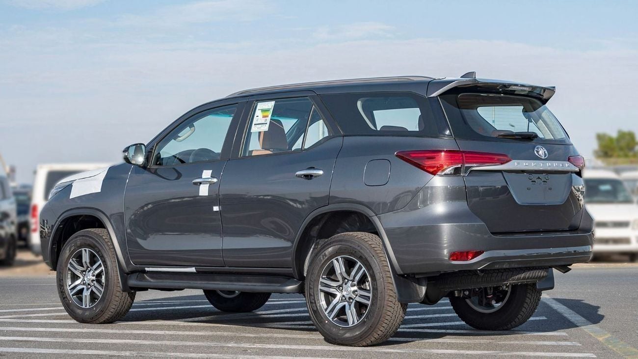 Toyota Fortuner 2.7 л 2026 г. Серый
