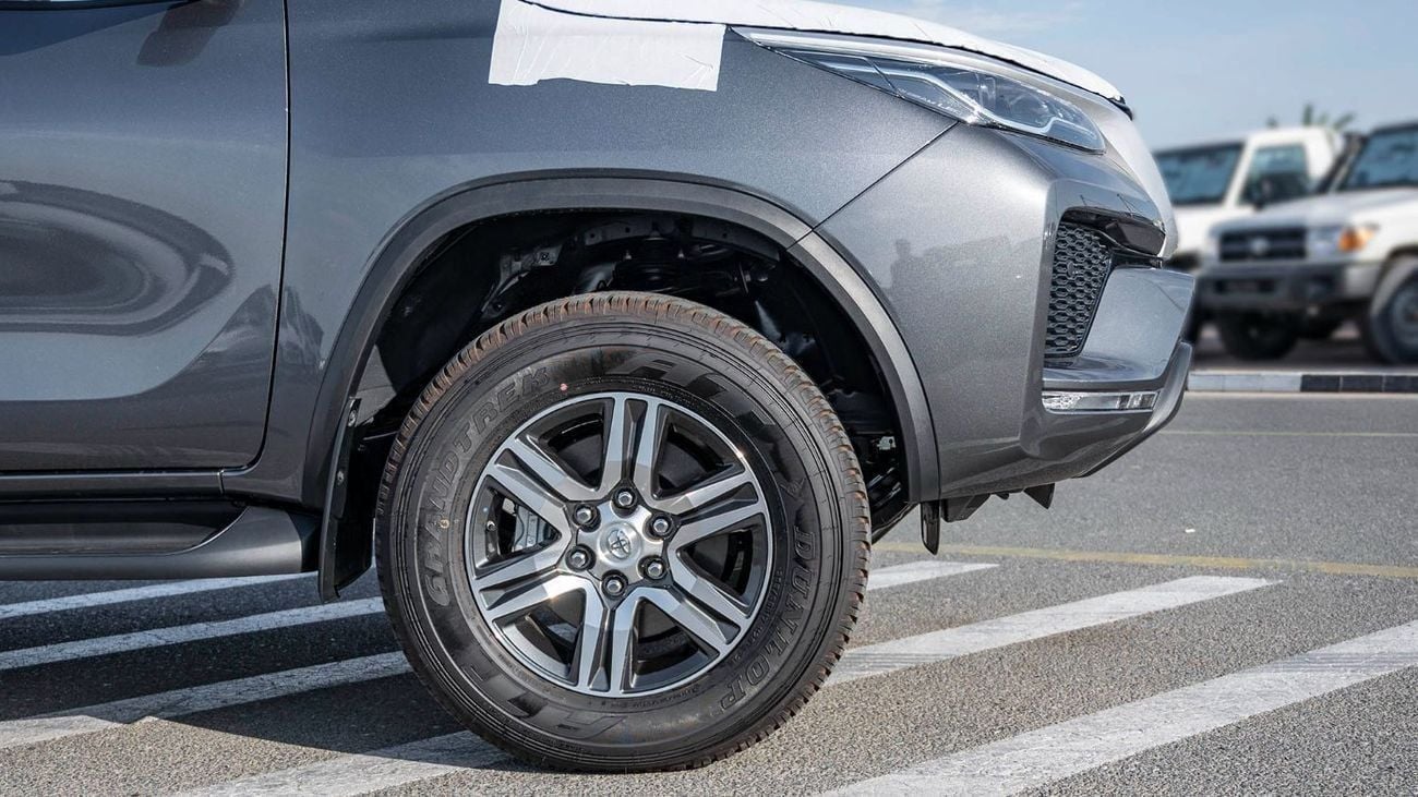 Toyota Fortuner 2.7 л 2026 г. Серый