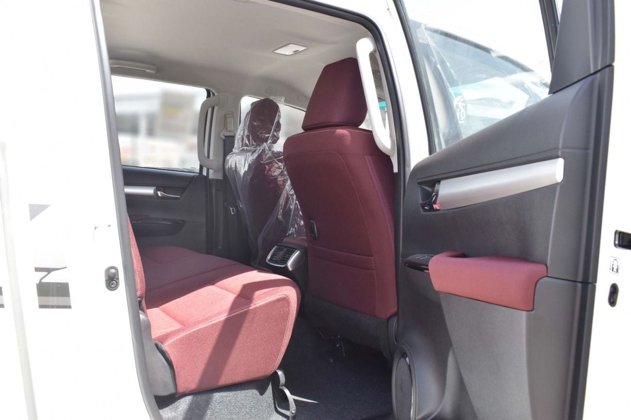 Toyota Hilux 2.7 л 2025 г. Белый