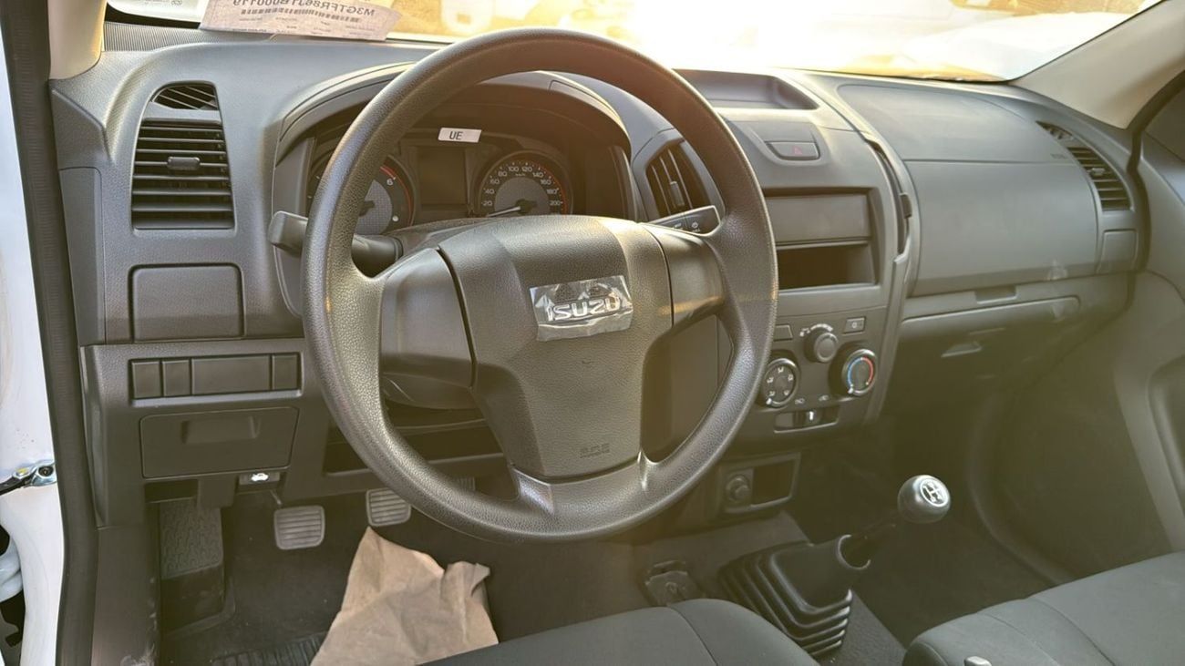 Isuzu D-MAX 2.5 л 2026 г. Белый