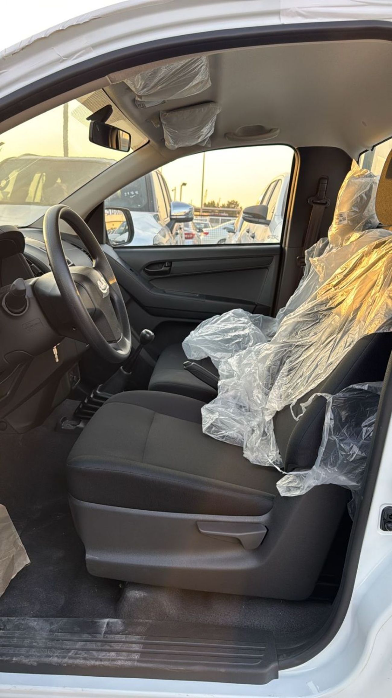 Isuzu D-MAX 2.5 л 2026 г. Белый