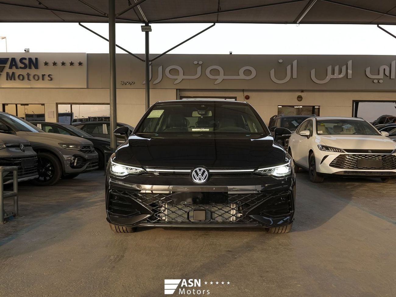 Volkswagen Golf 1.5 л 2025 г. Чёрный
