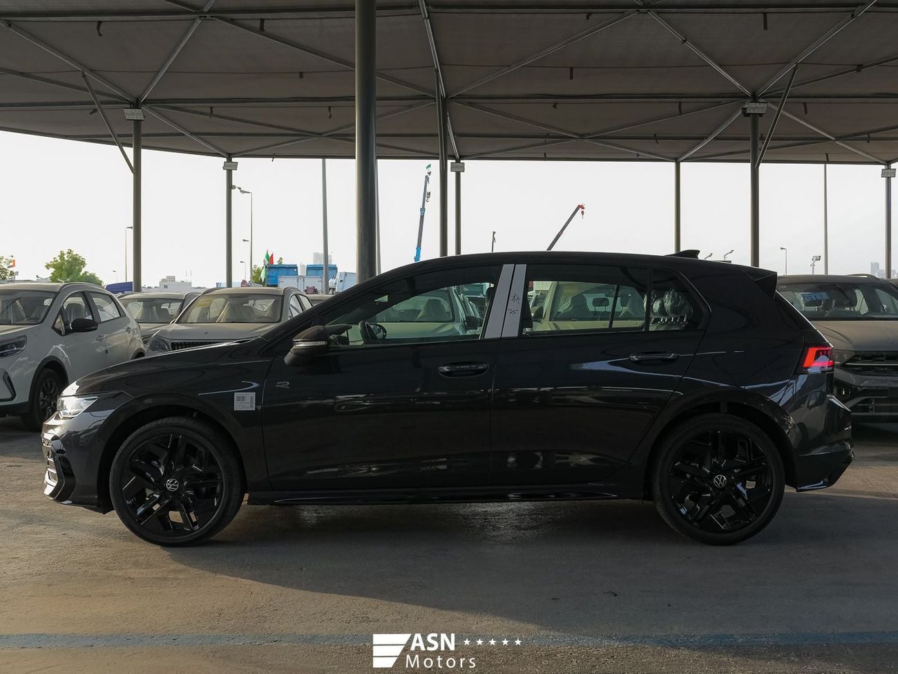 Volkswagen Golf 1.5 л 2025 г. Чёрный