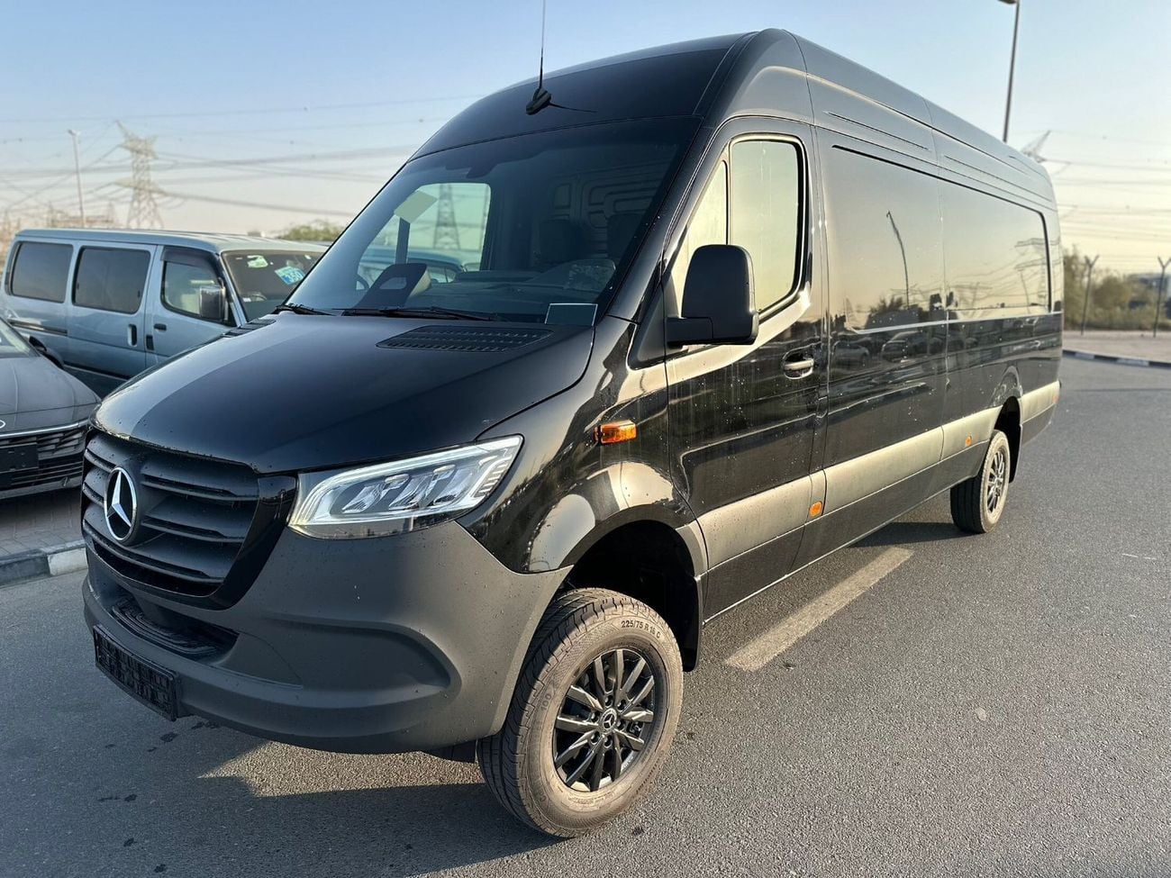 Mercedes Benz Sprinter 2.0 л 2027 г. Чёрный, пробег 10 км