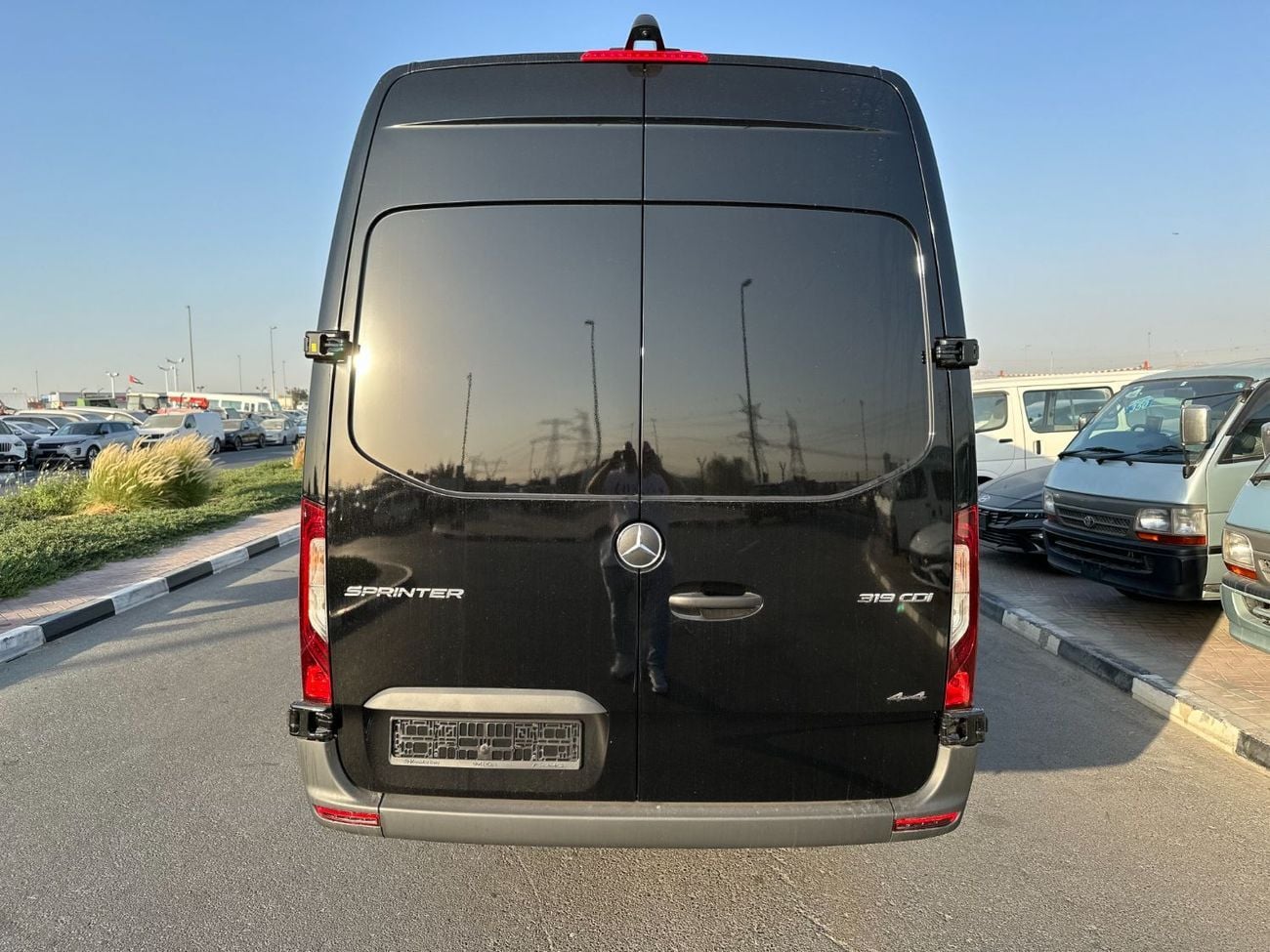 Mercedes Benz Sprinter 2.0 л 2027 г. Чёрный, пробег 10 км