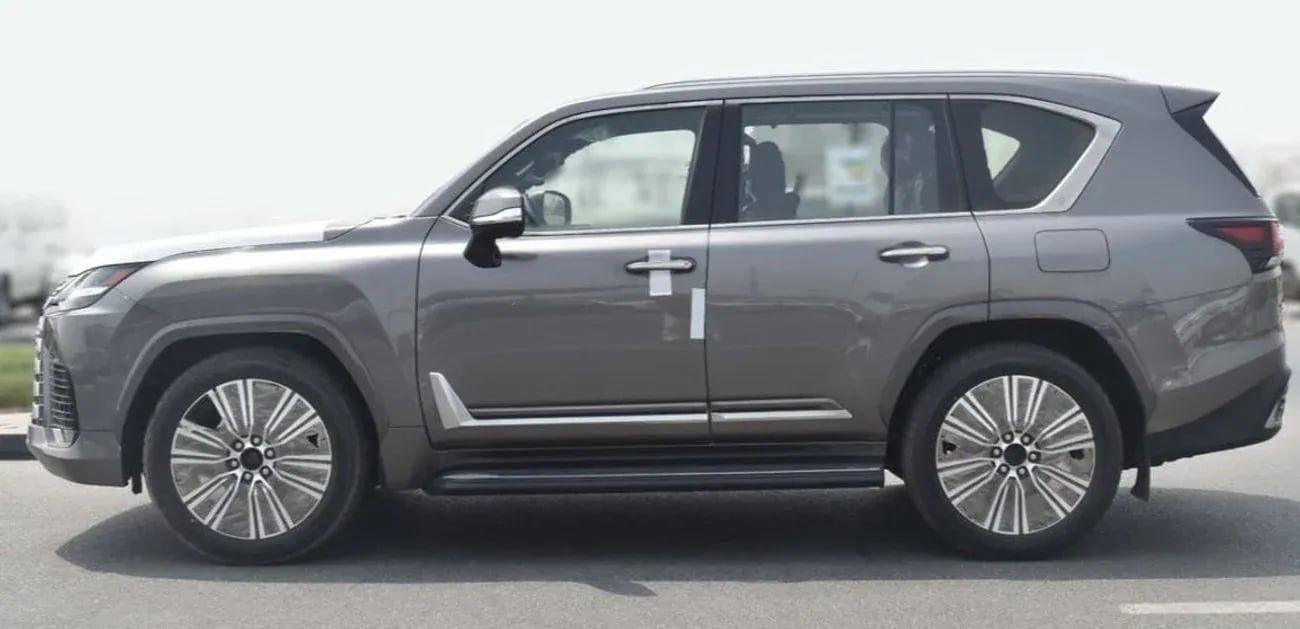 Lexus LX600 3.5 л 2025 г. Серый