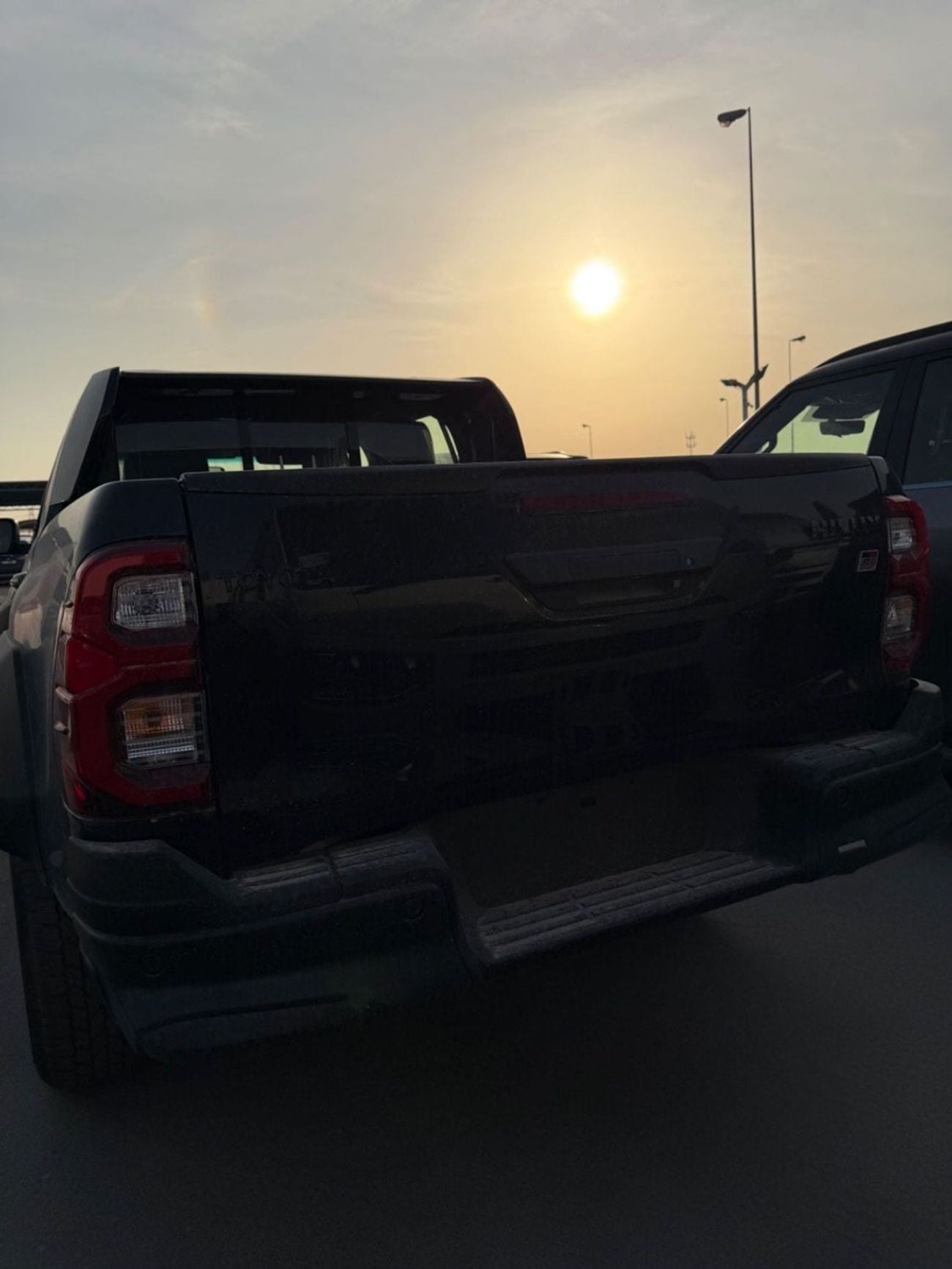 Toyota Hilux 4.0 л 2025 г. Чёрный