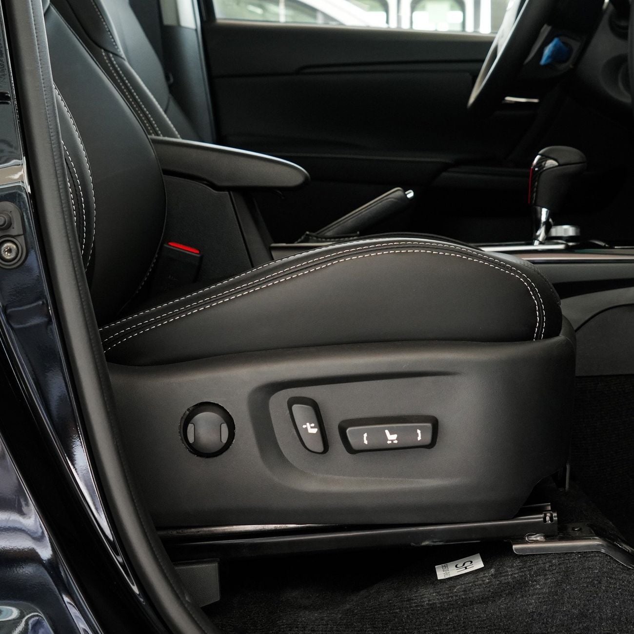 Toyota Fortuner 2.4 л 2026 г. Белый