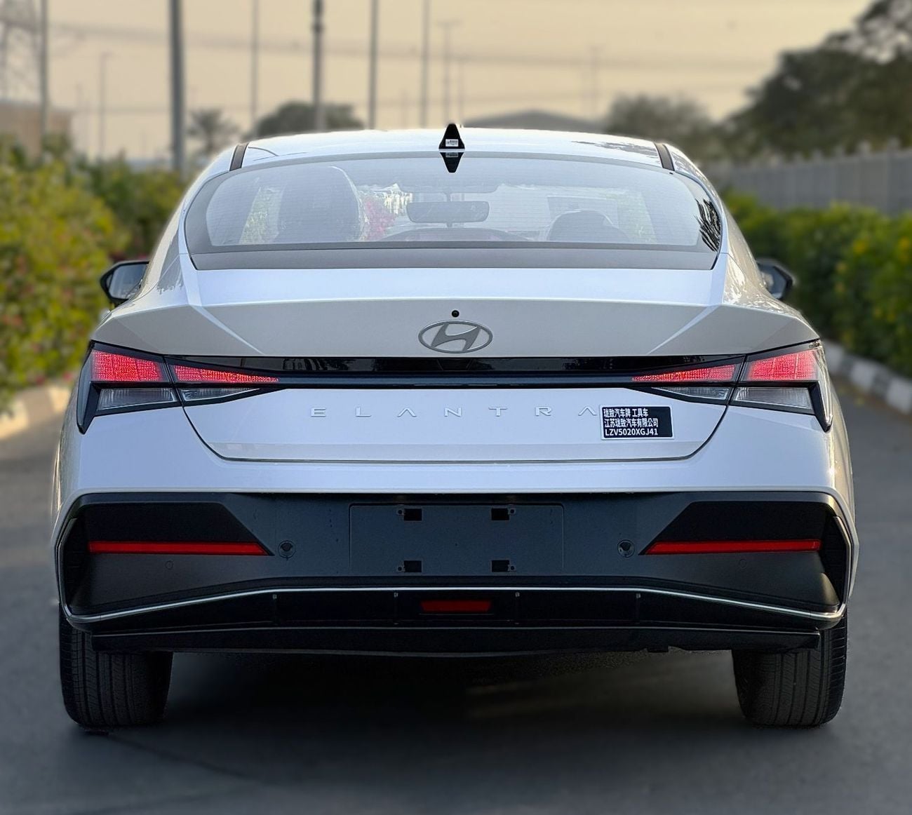 Hyundai Elantra 1.5 л 2025 г. Белый