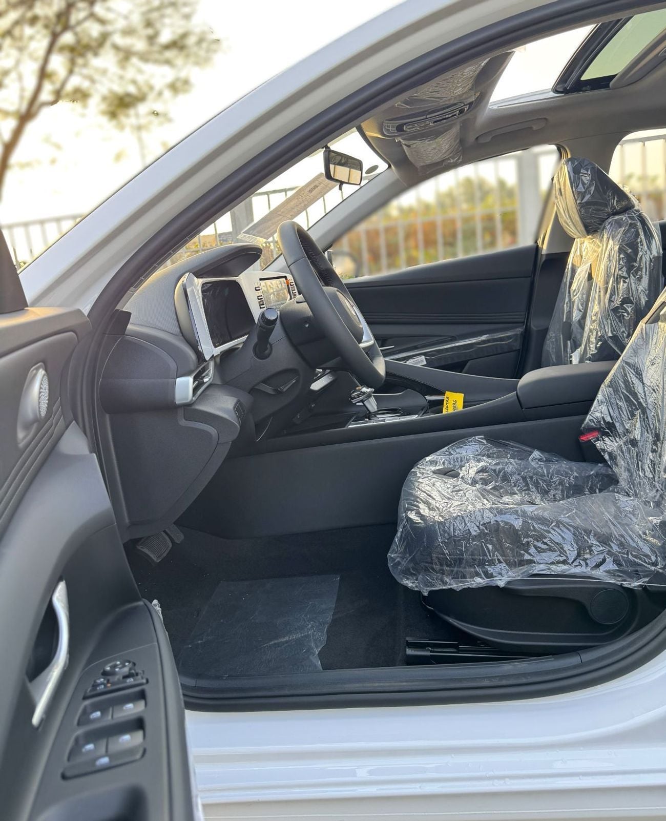 Hyundai Elantra 1.5 л 2025 г. Белый