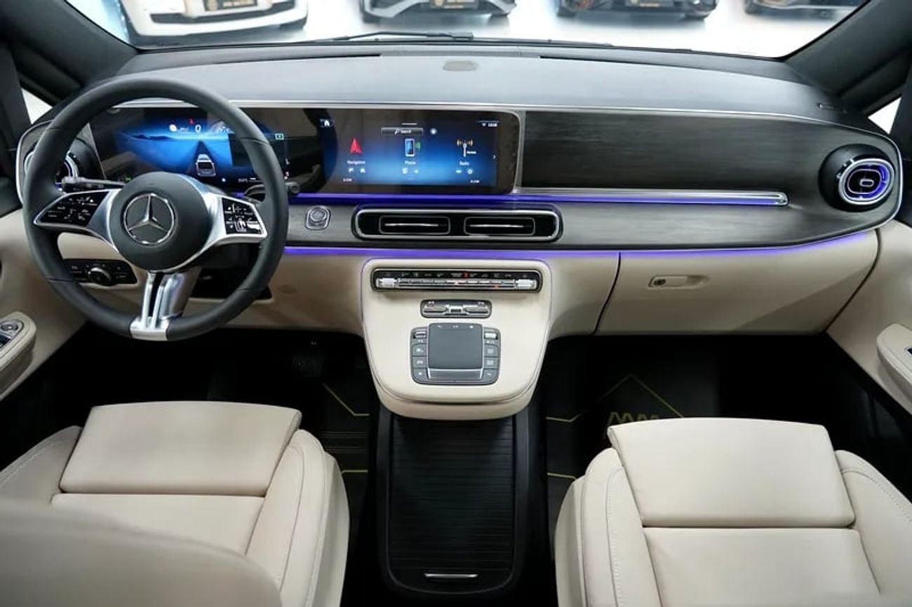 Mercedes Benz V 300 2.0 л 2026 г. Чёрный