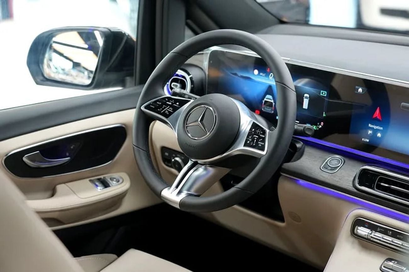 Mercedes Benz V 300 2.0 л 2026 г. Чёрный