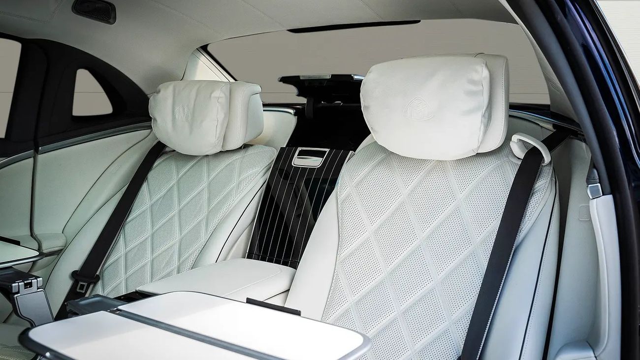 Mercedes Maybach S680 Maybach 4.0 л 2023 г. Другой, пробег 50 км