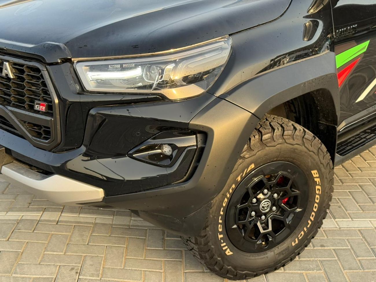 Toyota Hilux 2.8 л 2026 г. Чёрный