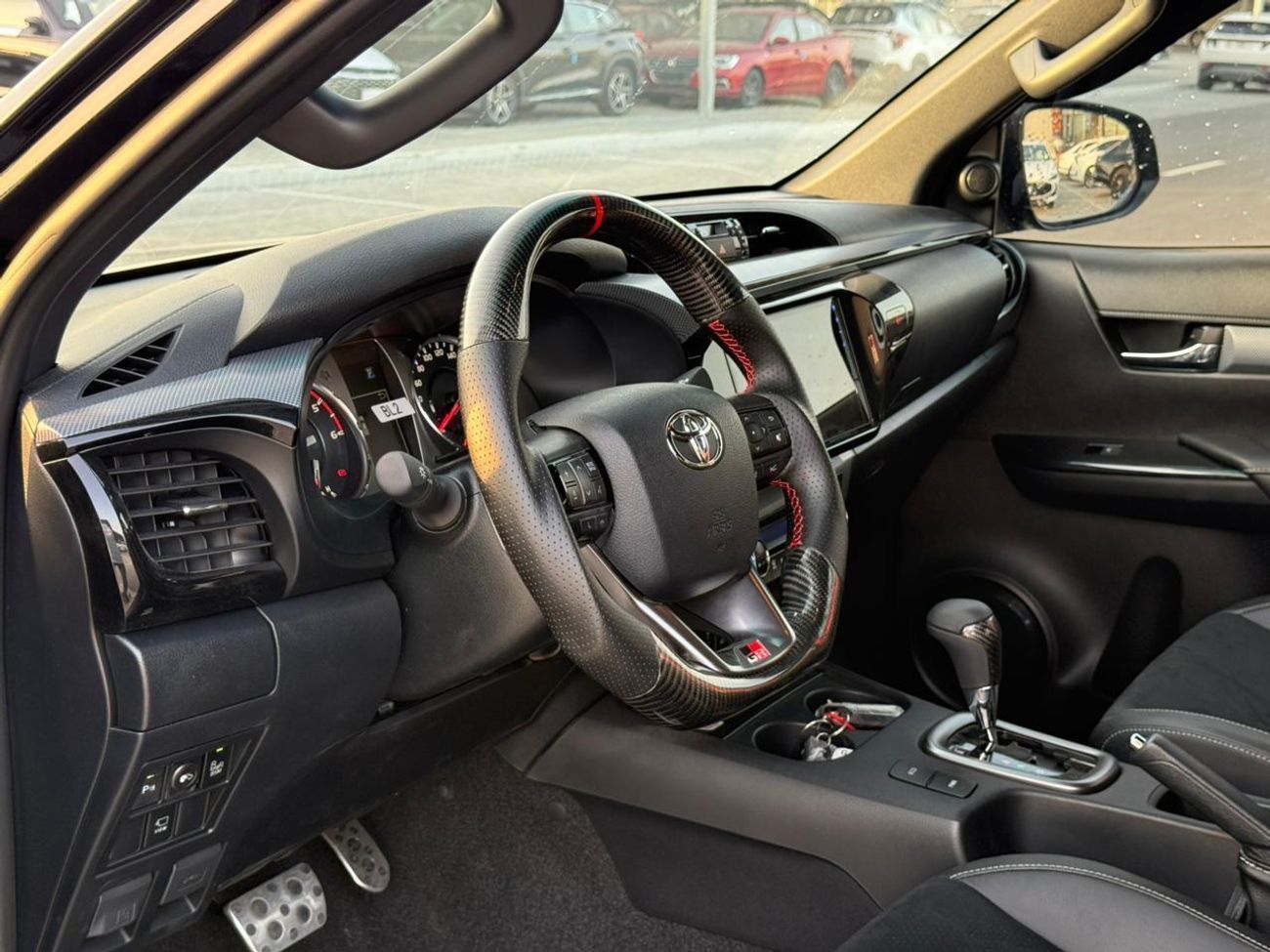 Toyota Hilux 2.8 л 2026 г. Чёрный