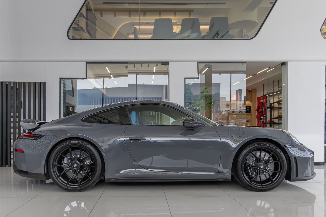 Porsche 911 4.0 л 2026 г. Серый