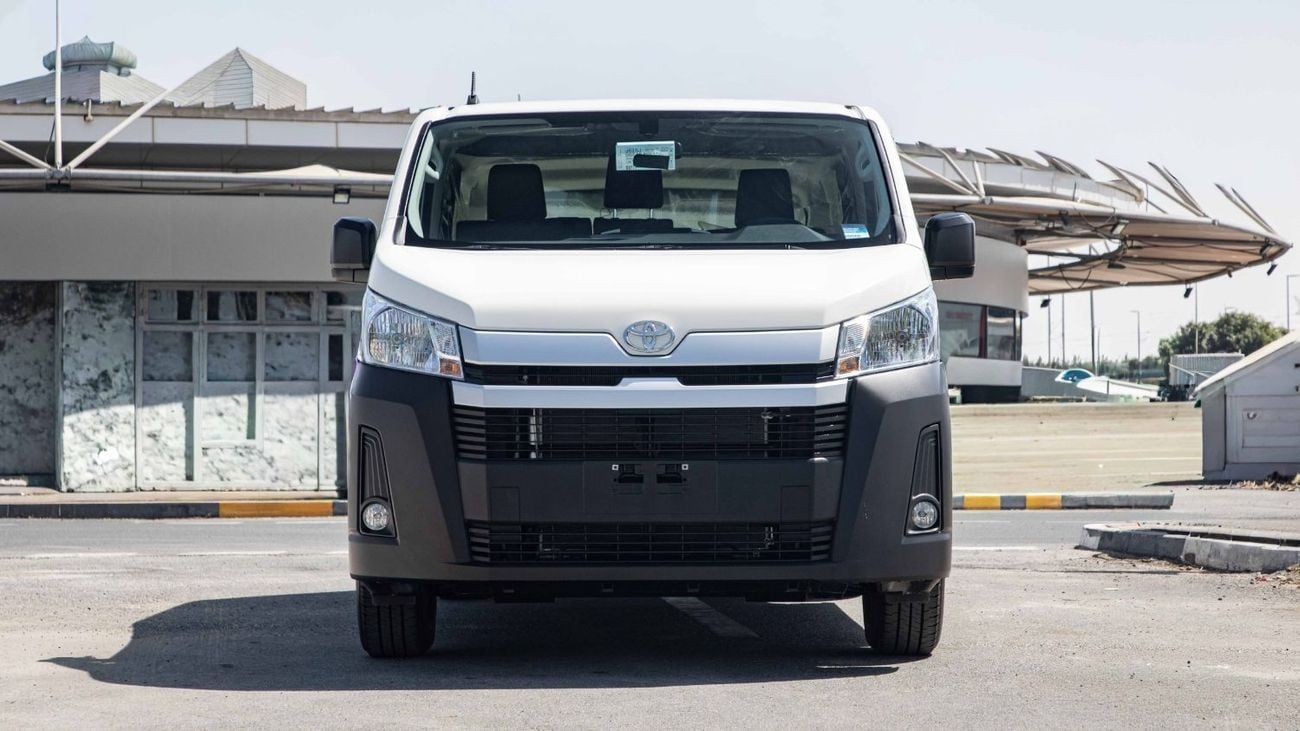 Toyota Hiace 3.5 л 2026 г. Белый