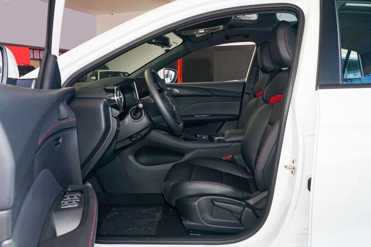 Mg Mg5 1.5 л 2026 г. Белый, пробег 11 км