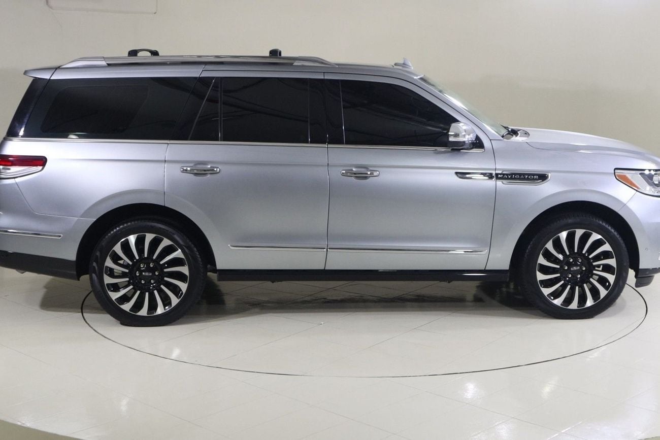 Lincoln Navigator 3.5 л 2024 г. Белый, пробег 62 км